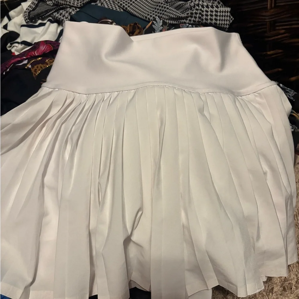 ALO Yoga White Mini Pleated Skirt